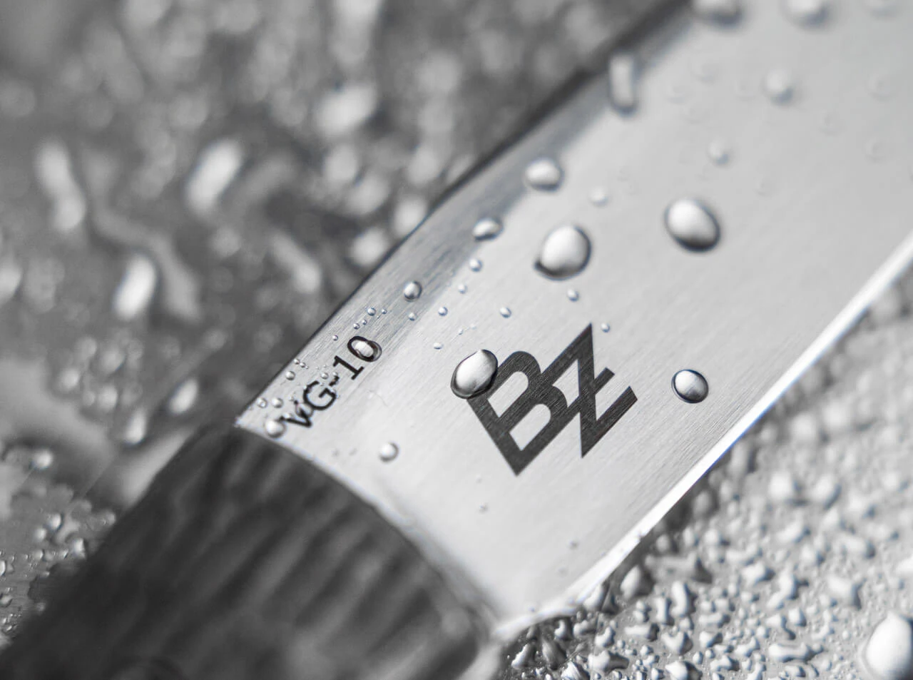 Böker Plus Urban Trapper Jigged Titanium - Image 4