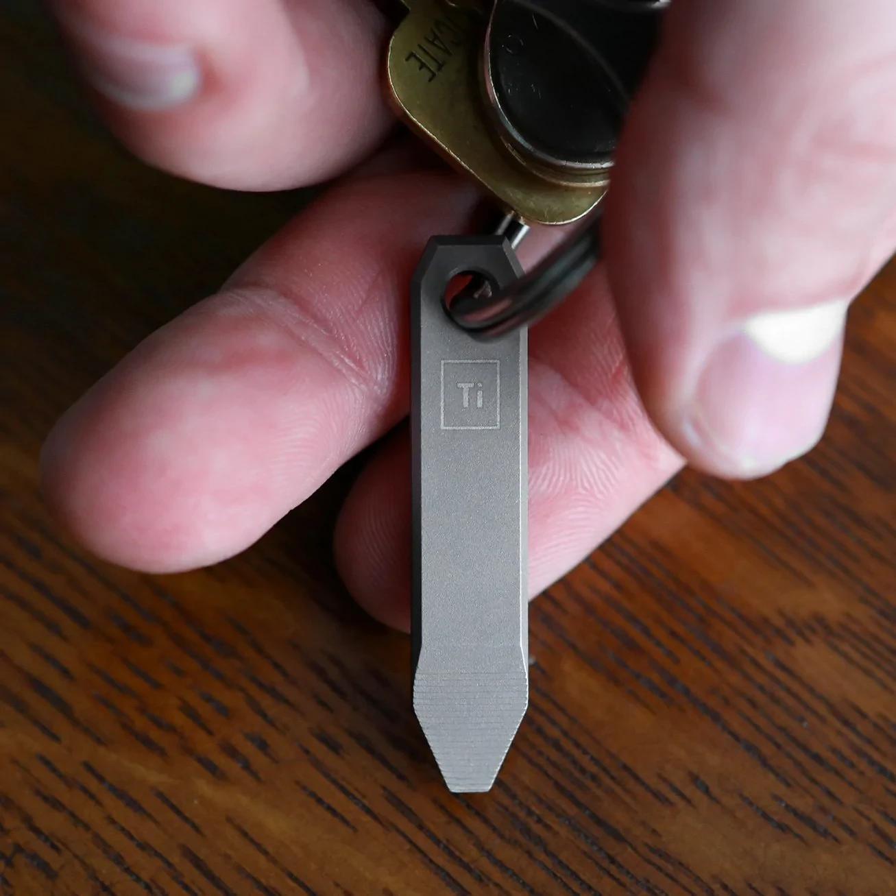 Big Idea Design Mini Titanium Pry Bar - Image 2